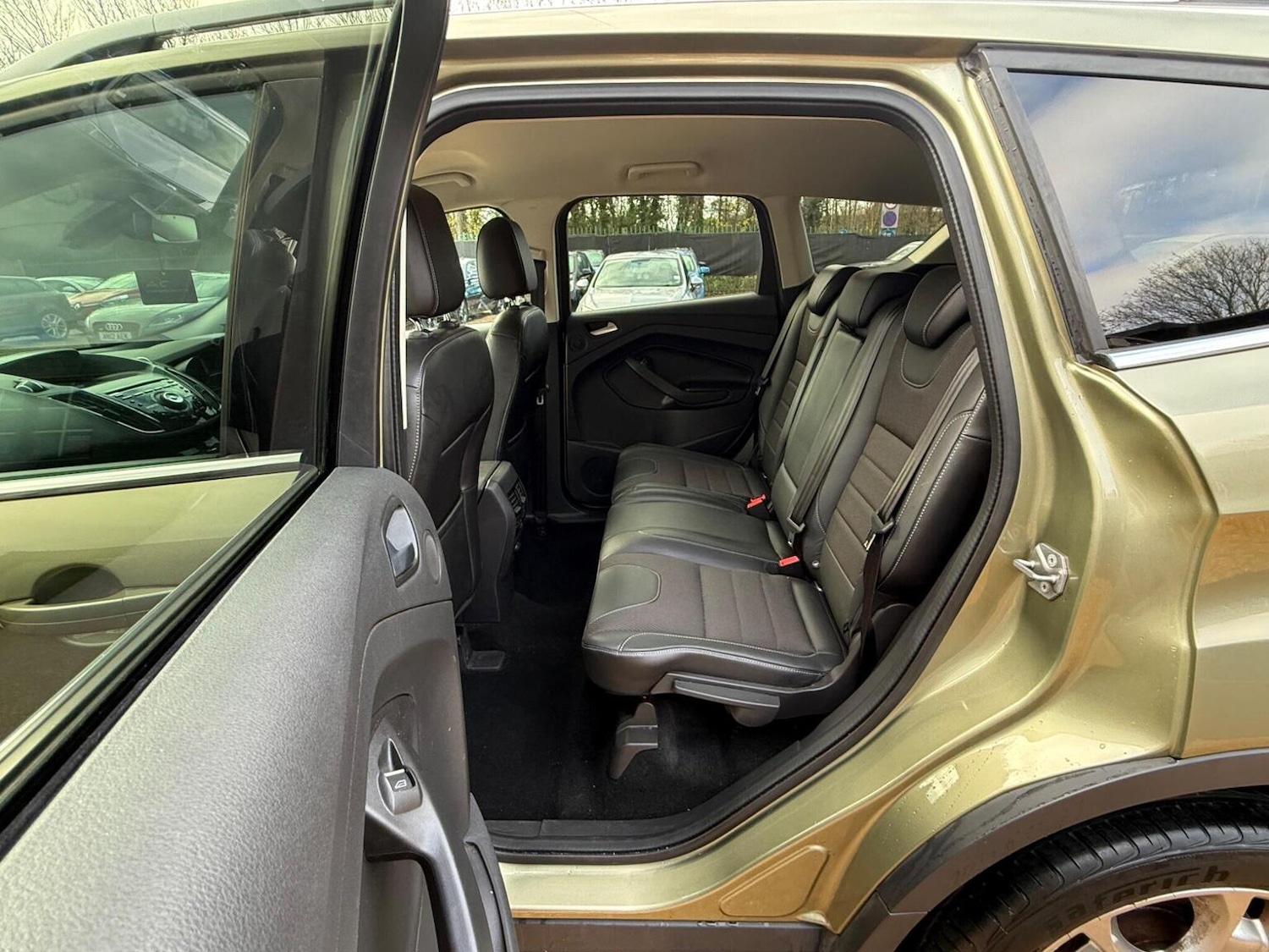 Used Ford Kuga 2015 for sale - 76687215: Photo 31