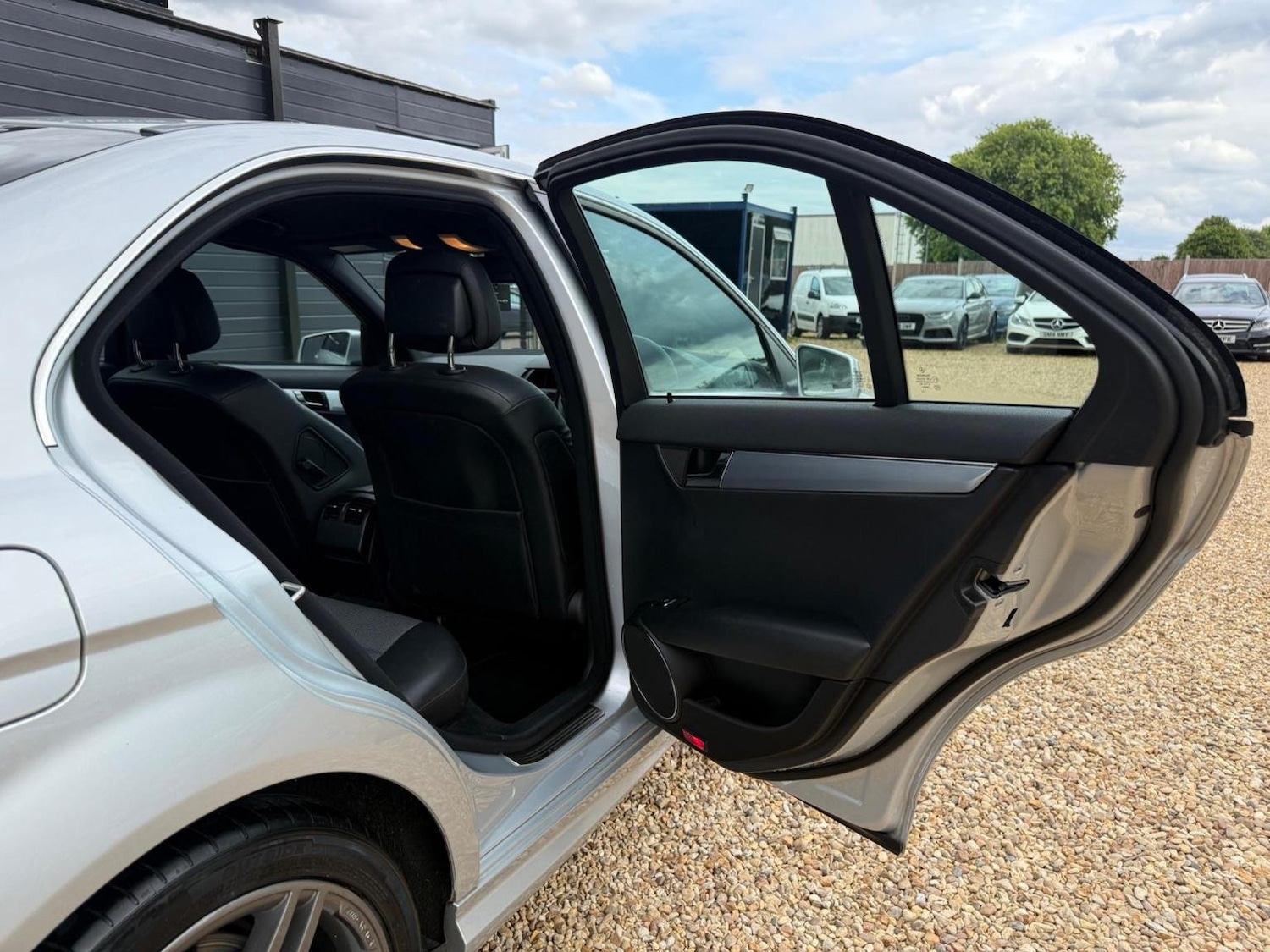 Used Mercedes-Benz C Class 2009 for sale - 76793088: Photo 24