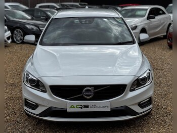 Used Volvo V60 2017 for sale - 78502023: Photo