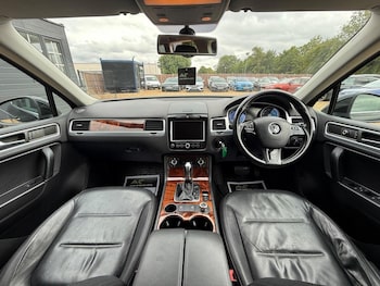 Used Volkswagen Touareg 2012 for sale - 75881697: Photo