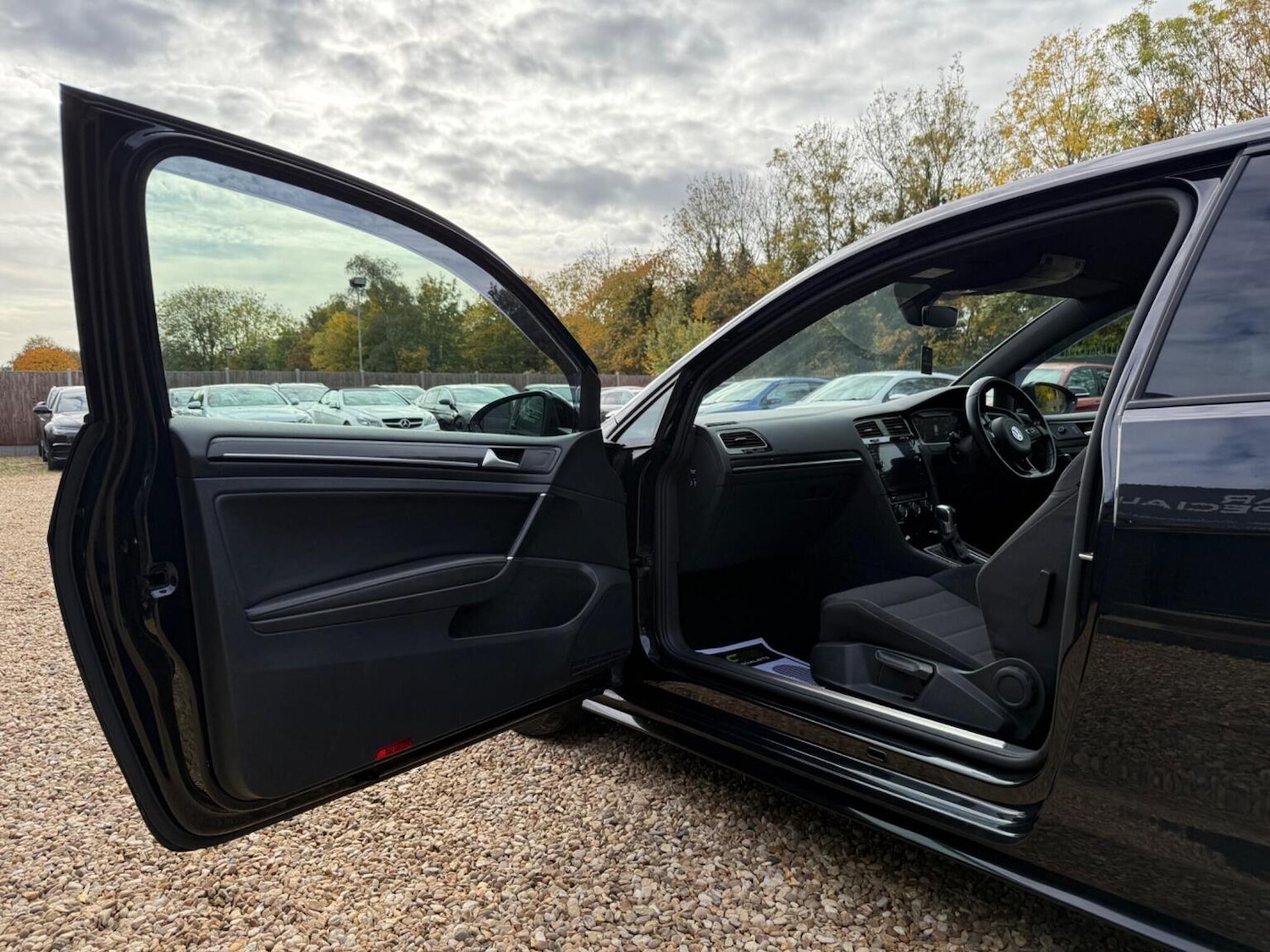 Used Volkswagen Golf 2017 for sale - 77464724: Photo 27