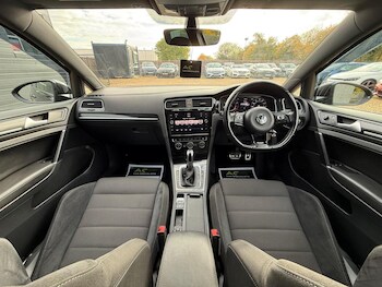 Used Volkswagen Golf 2017 for sale - 77464724: Photo