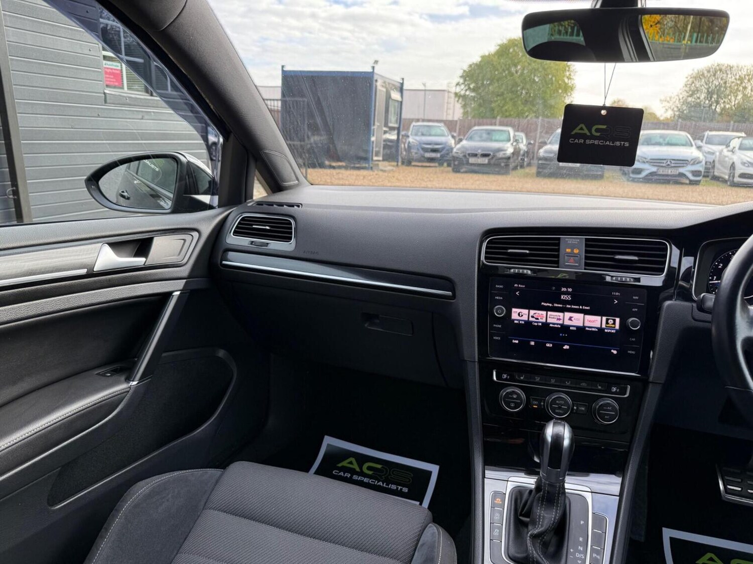 Used Volkswagen Golf 2017 for sale - 77464724: Photo 33