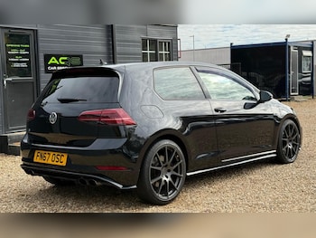 Used Volkswagen Golf 2017 for sale - 77464724: Photo