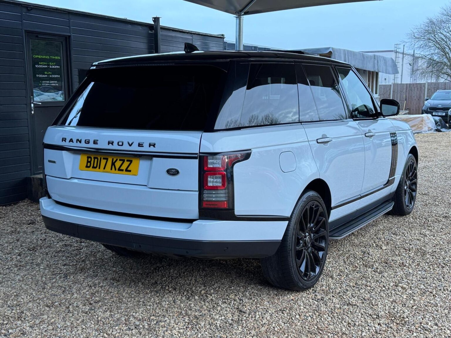 Used Land Rover Range Rover 2017 for sale - 77363636: Photo 3
