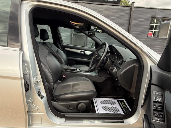 Used Mercedes-Benz C-Class 2009 for sale - 75282767: Photo 21