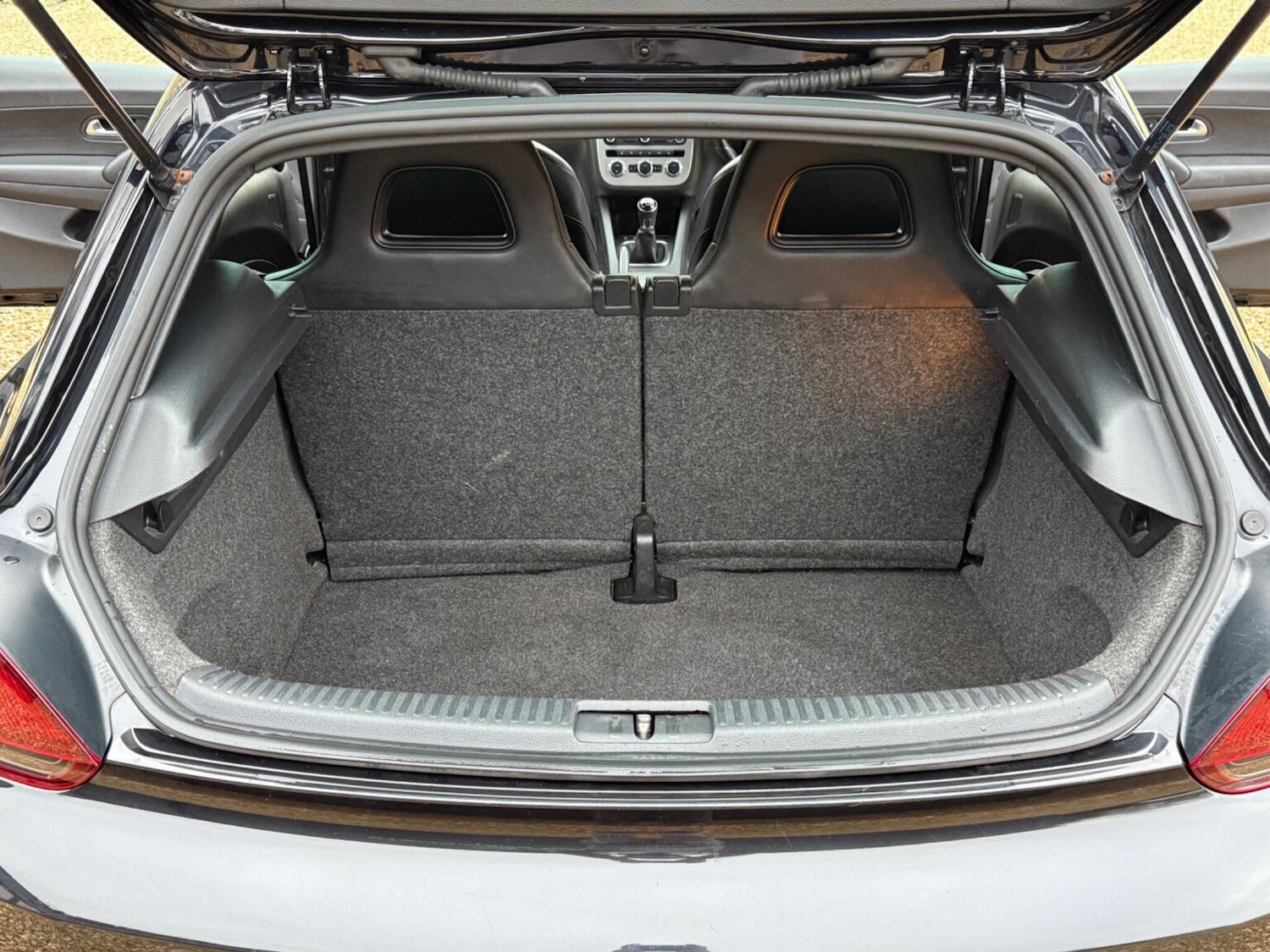 Used Volkswagen Scirocco 2013 for sale - 76687221: Photo 25