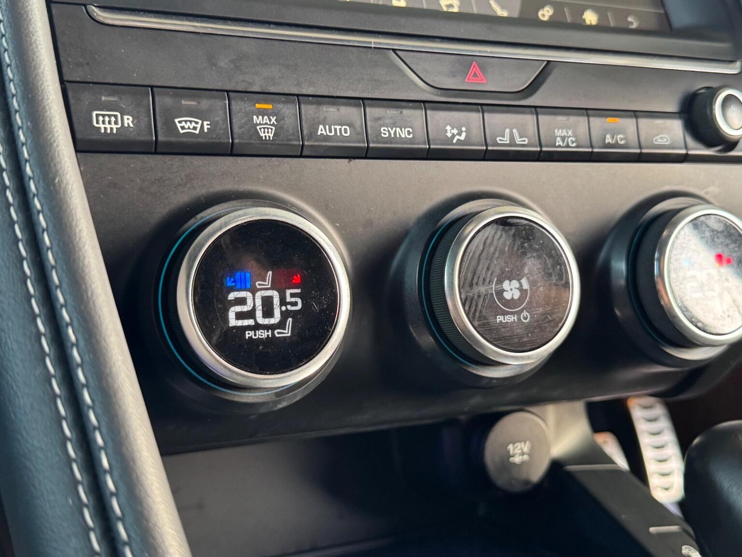 Used Jaguar E-Pace 2018 for sale - 77721221: Photo 38