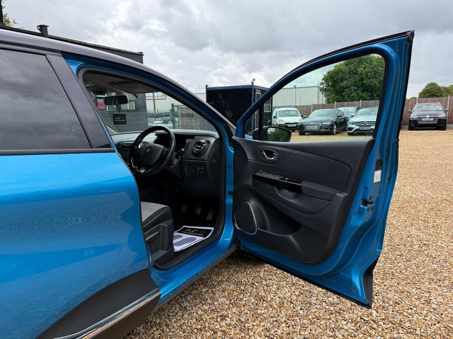 Used Renault Captur 2014 for sale - 76793080: Photo 13