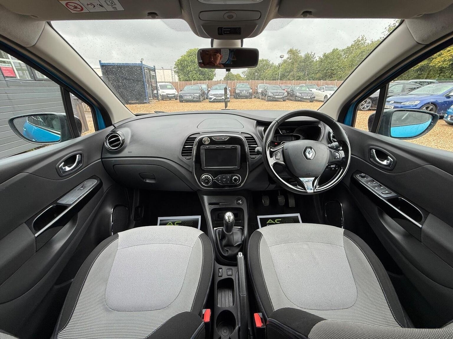 Used Renault Captur 2014 for sale - 76793080: Photo 2