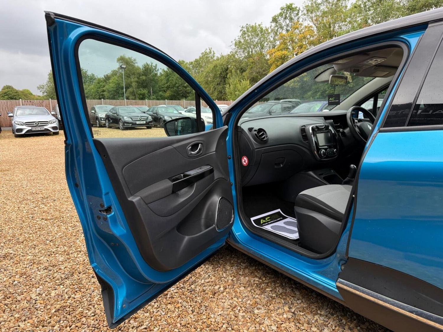 Used Renault Captur 2014 for sale - 76793080: Photo 25