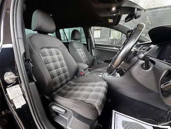 Used Volkswagen Golf 2019 for sale - 77774759: Photo