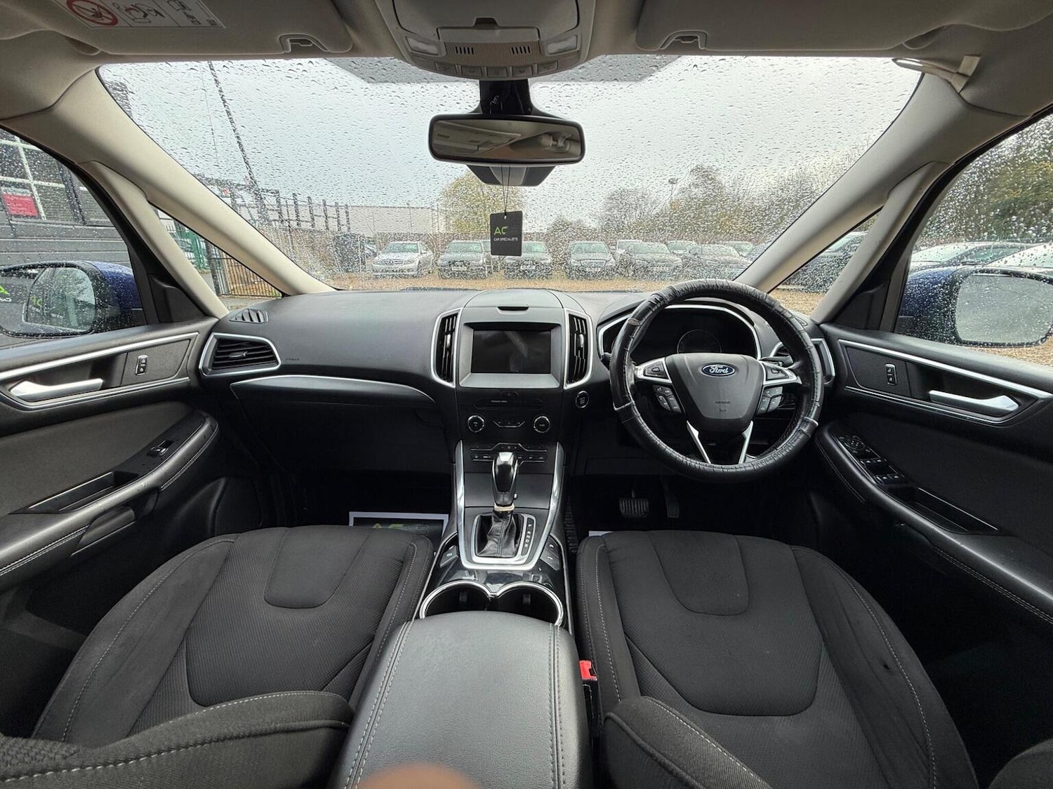 Used Ford S-Max 2016 for sale - 76618639: Photo 2