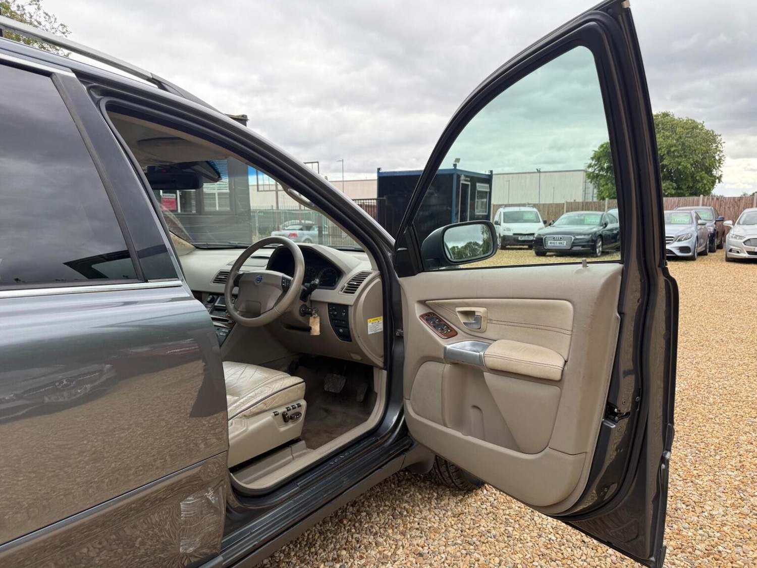 Used Volvo XC90 2005 for sale - 76041041: Photo 10
