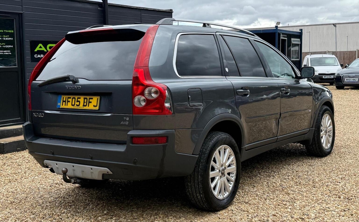 Used Volvo XC90 2005 for sale - 76041041: Photo 2