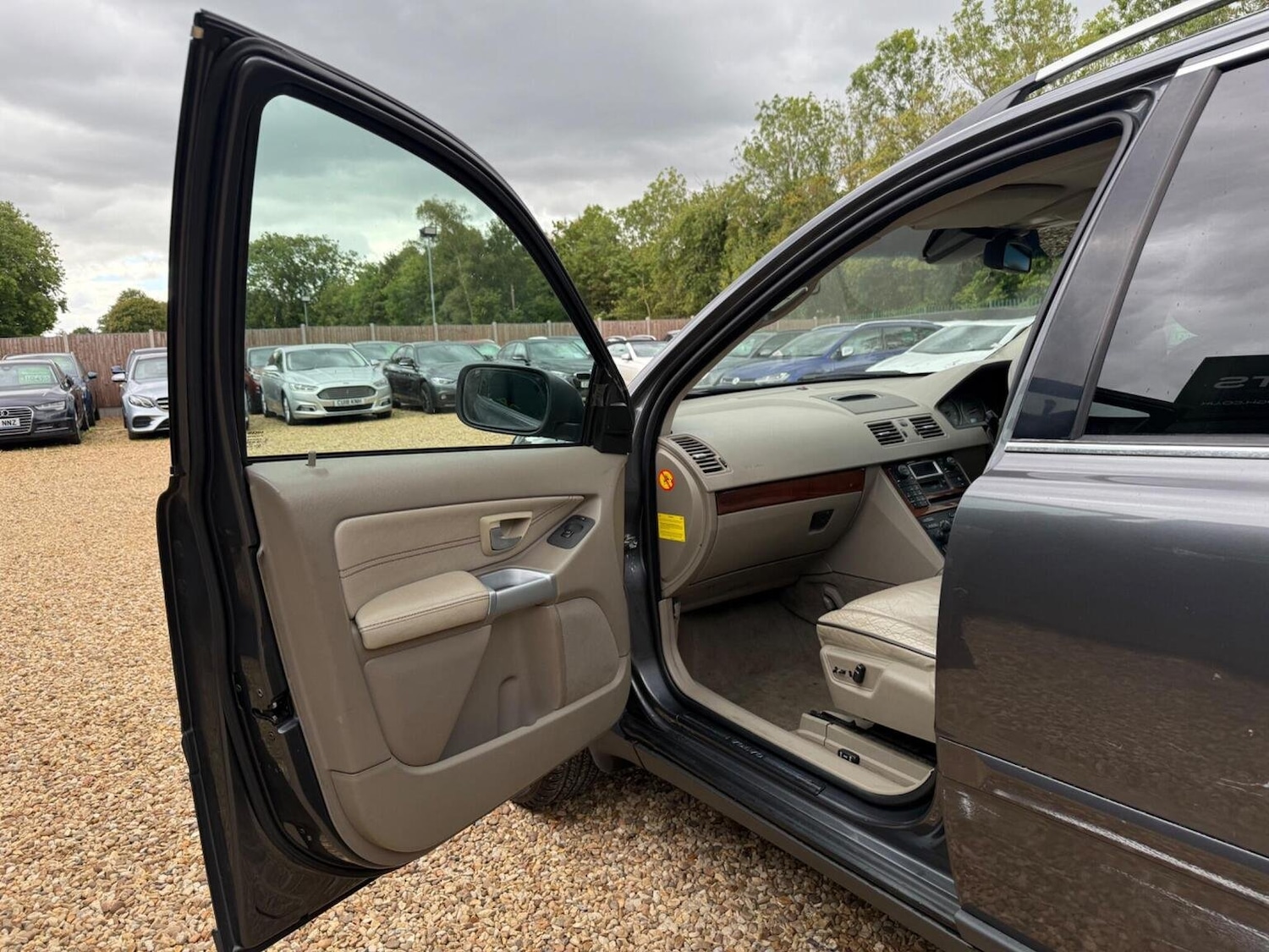 Used Volvo XC90 2005 for sale - 76041041: Photo 23