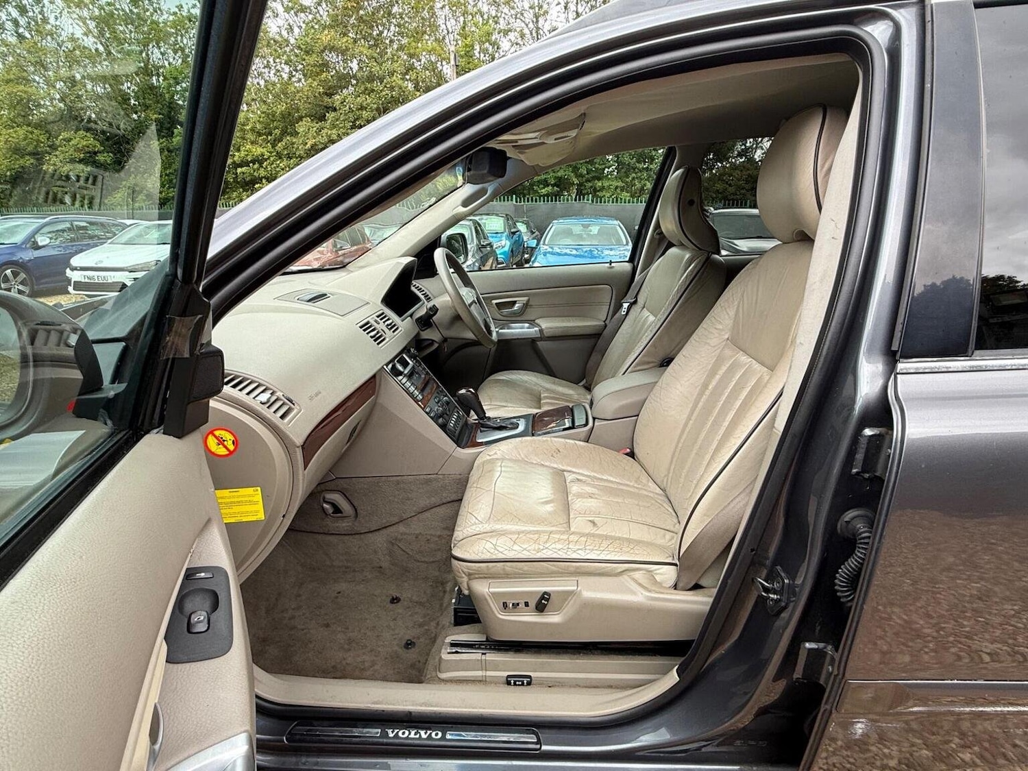 Used Volvo XC90 2005 for sale - 76041041: Photo 24