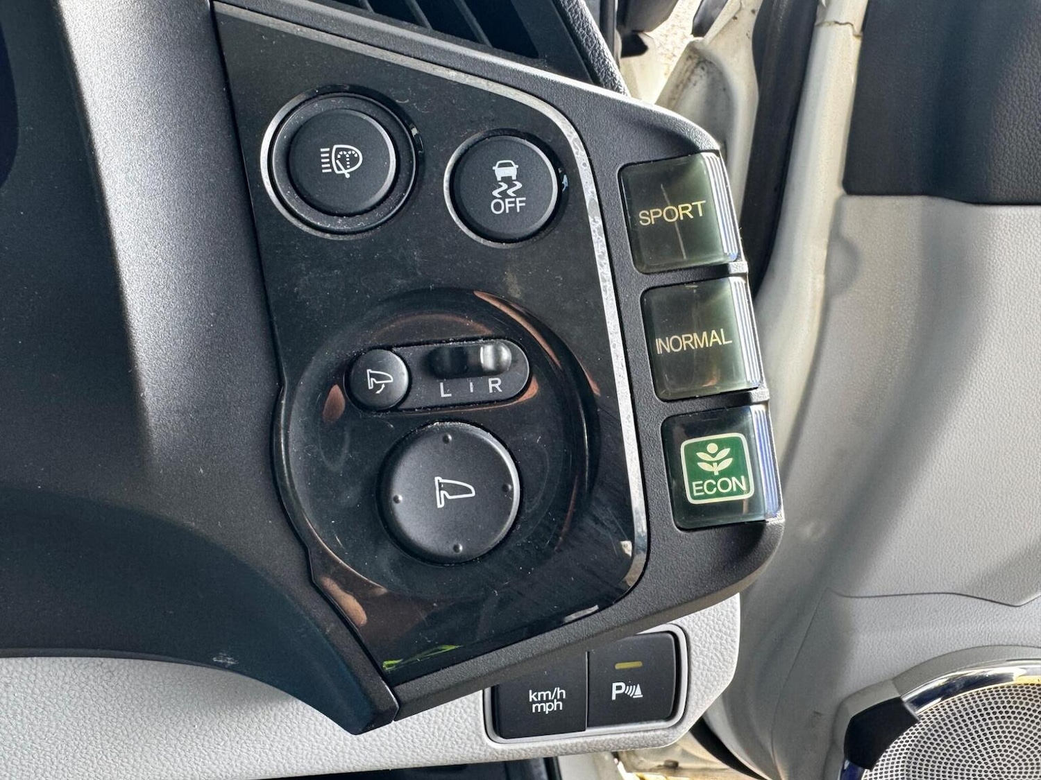 Used Honda CR-Z 2010 for sale - 77880990: Photo 30