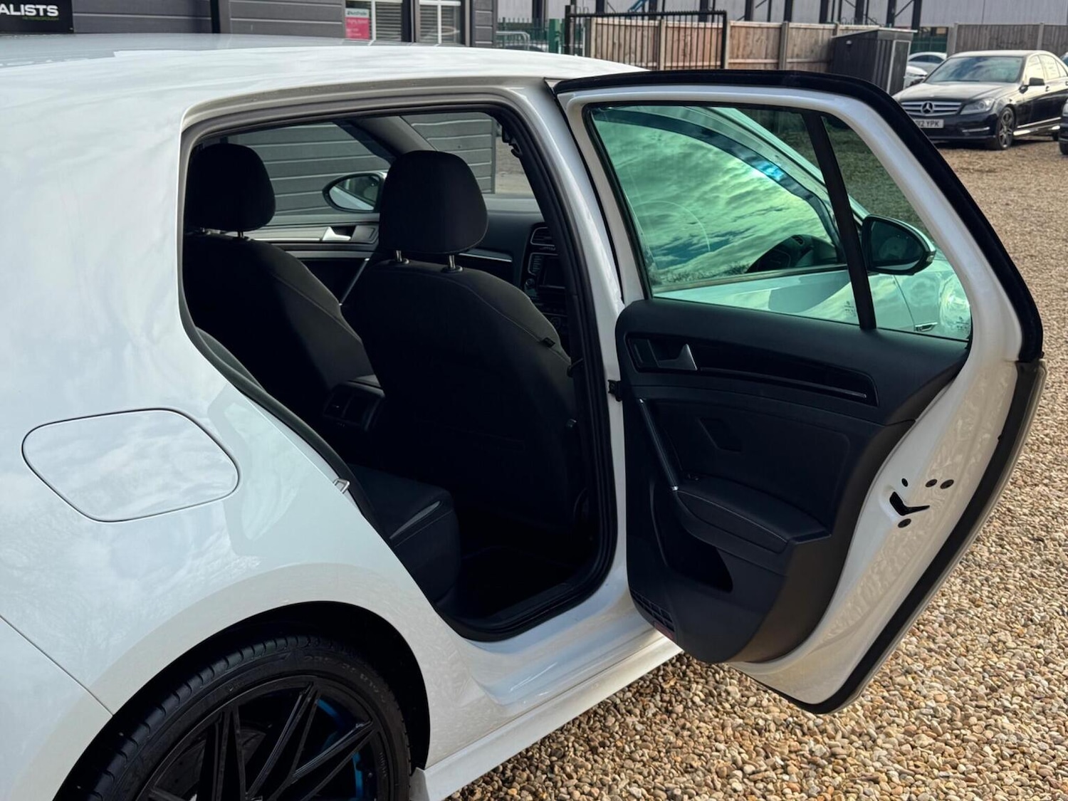 Used Volkswagen Golf 2015 for sale - 76618628: Photo 23