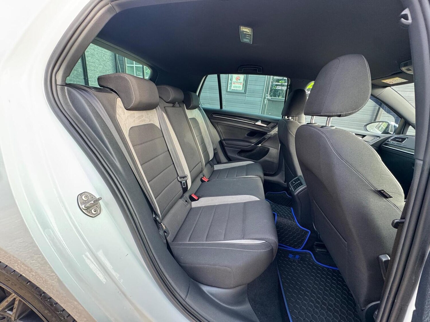 Used Volkswagen Golf 2015 for sale - 76618628: Photo 25