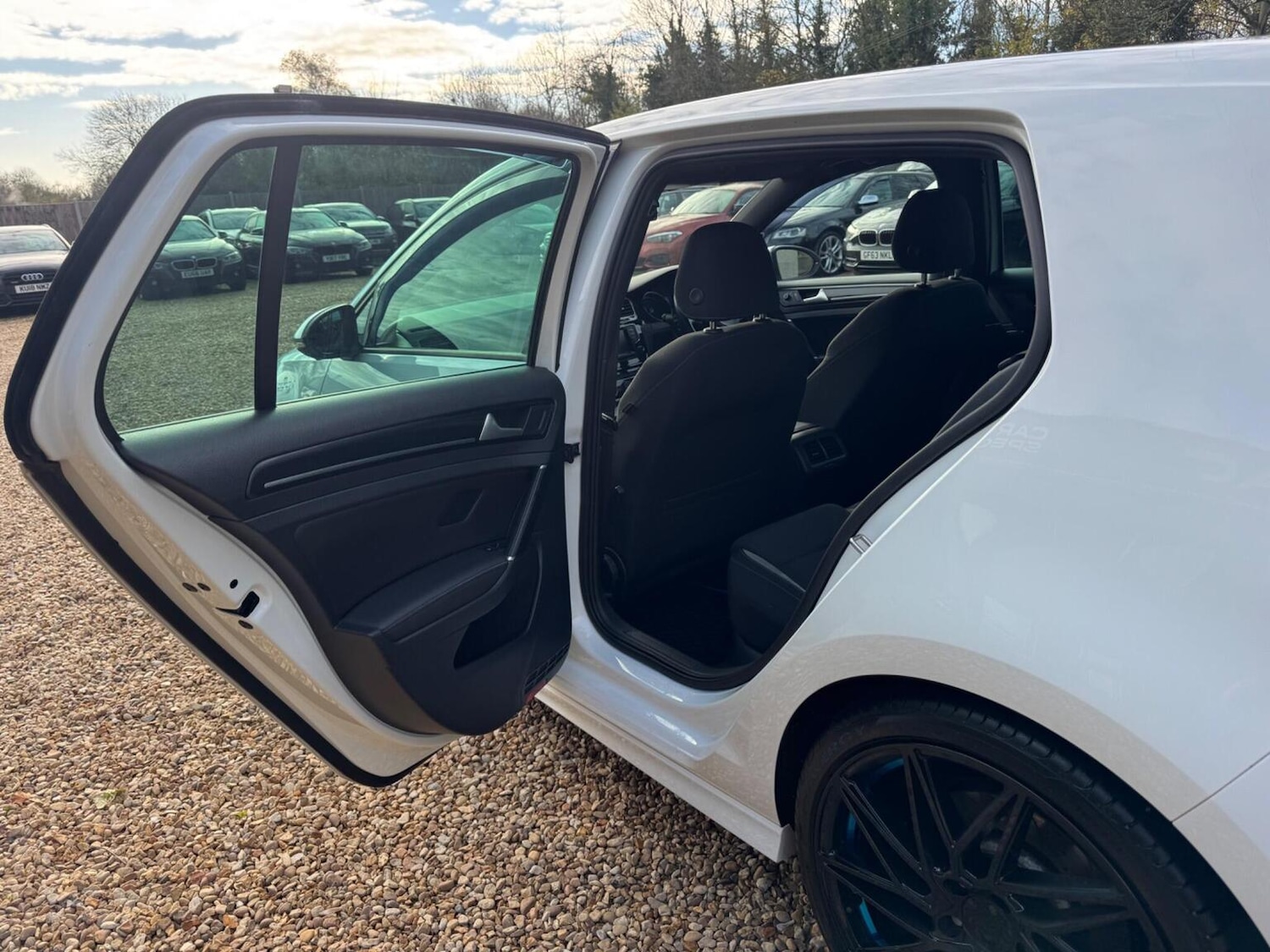 Used Volkswagen Golf 2015 for sale - 76618628: Photo 30