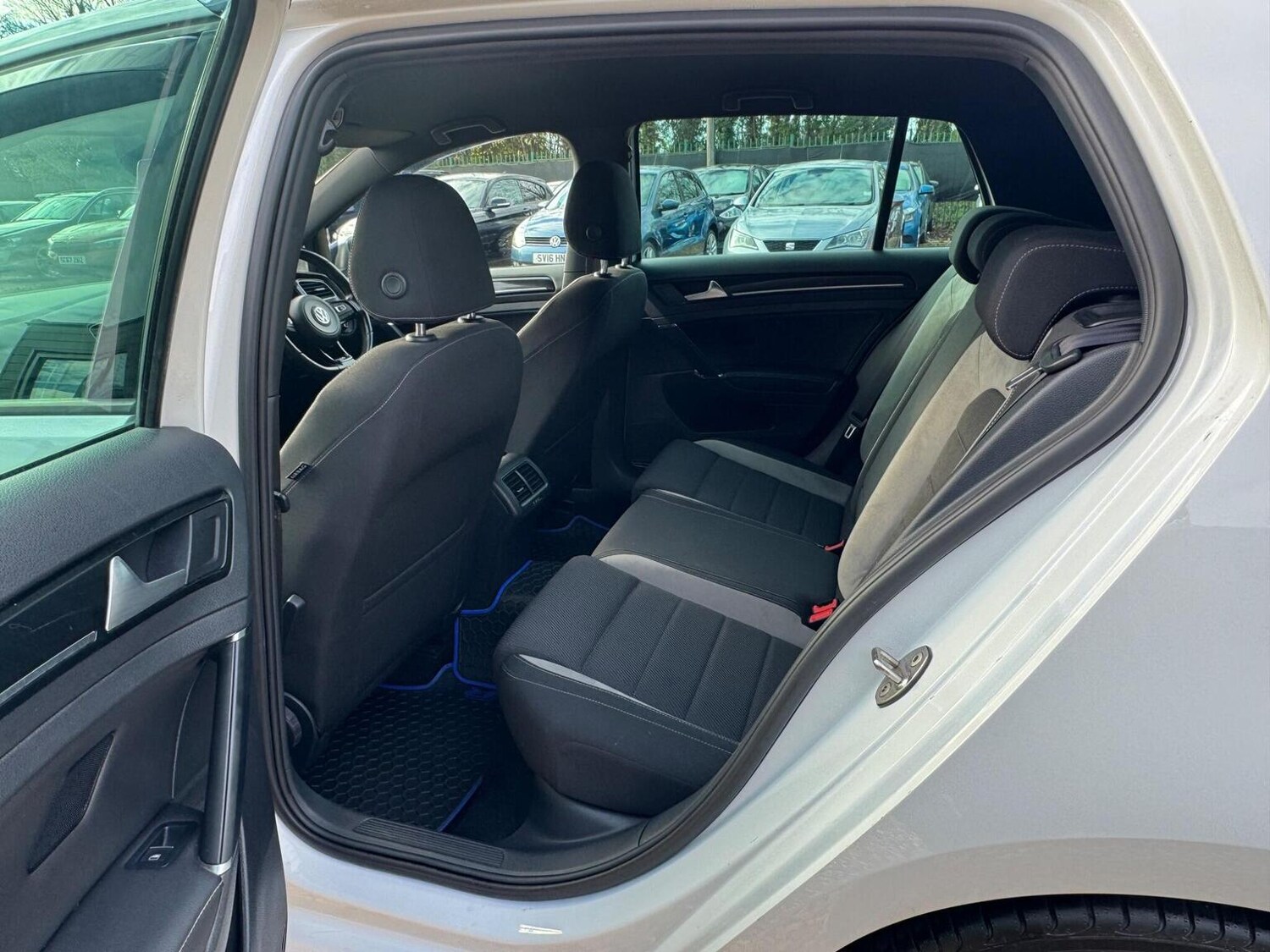 Used Volkswagen Golf 2015 for sale - 76618628: Photo 31