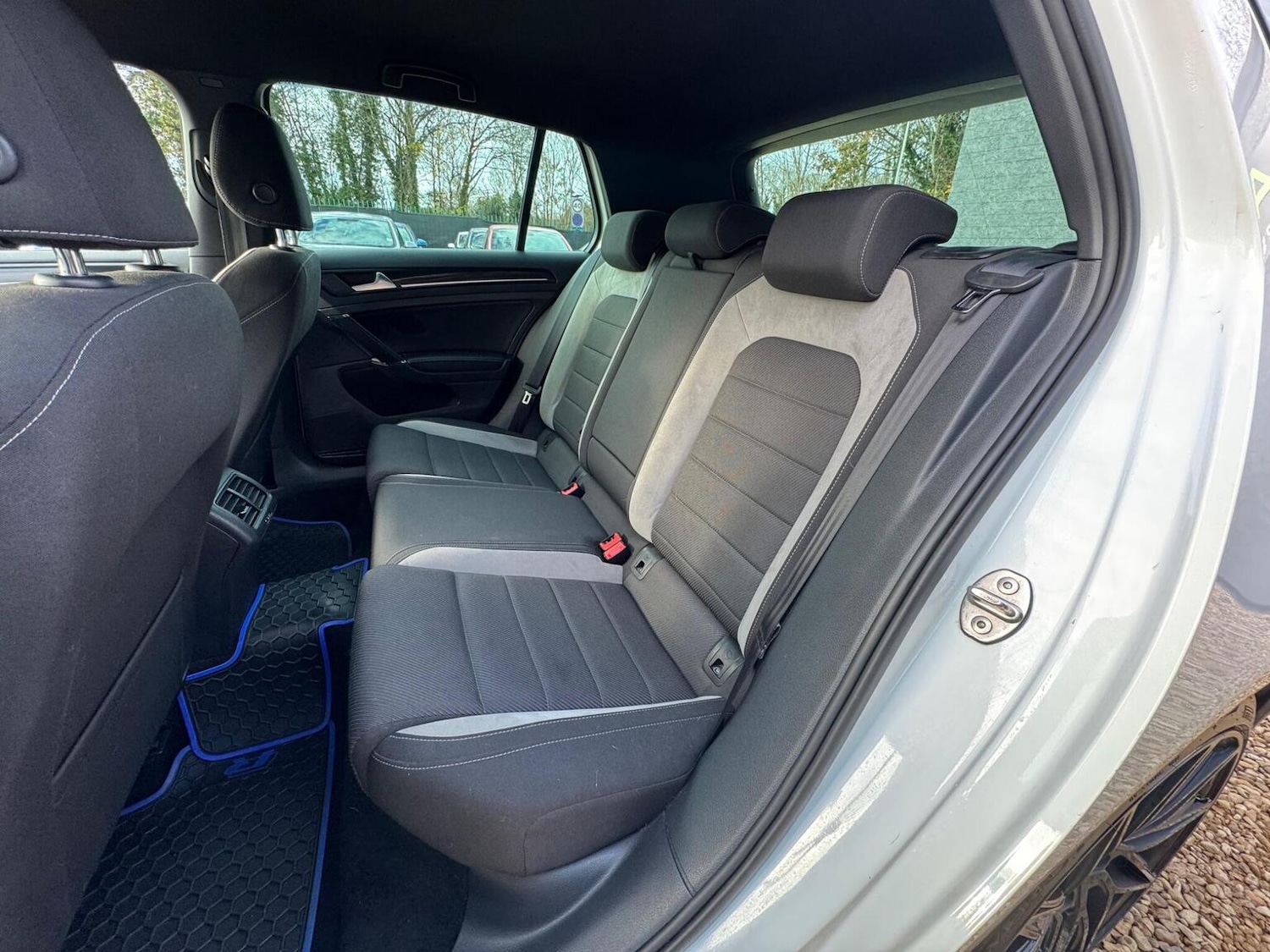 Used Volkswagen Golf 2015 for sale - 76618628: Photo 32