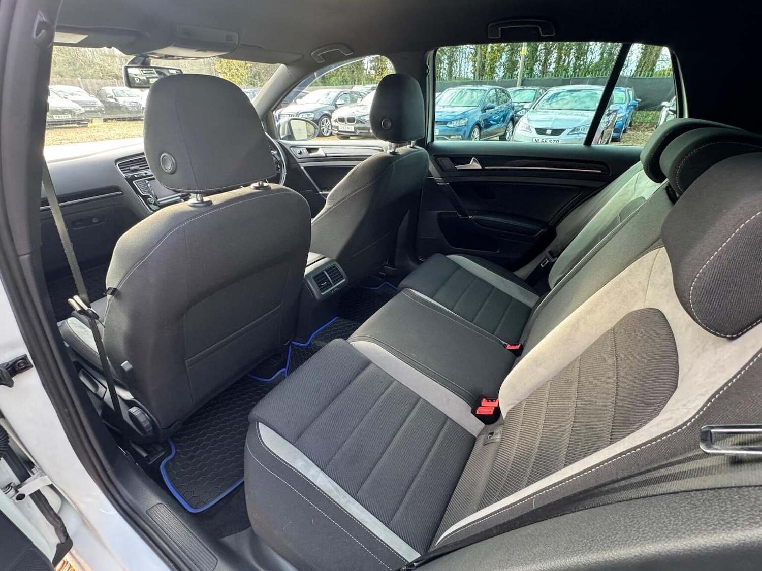 Used Volkswagen Golf 2015 for sale - 76618628: Photo 33