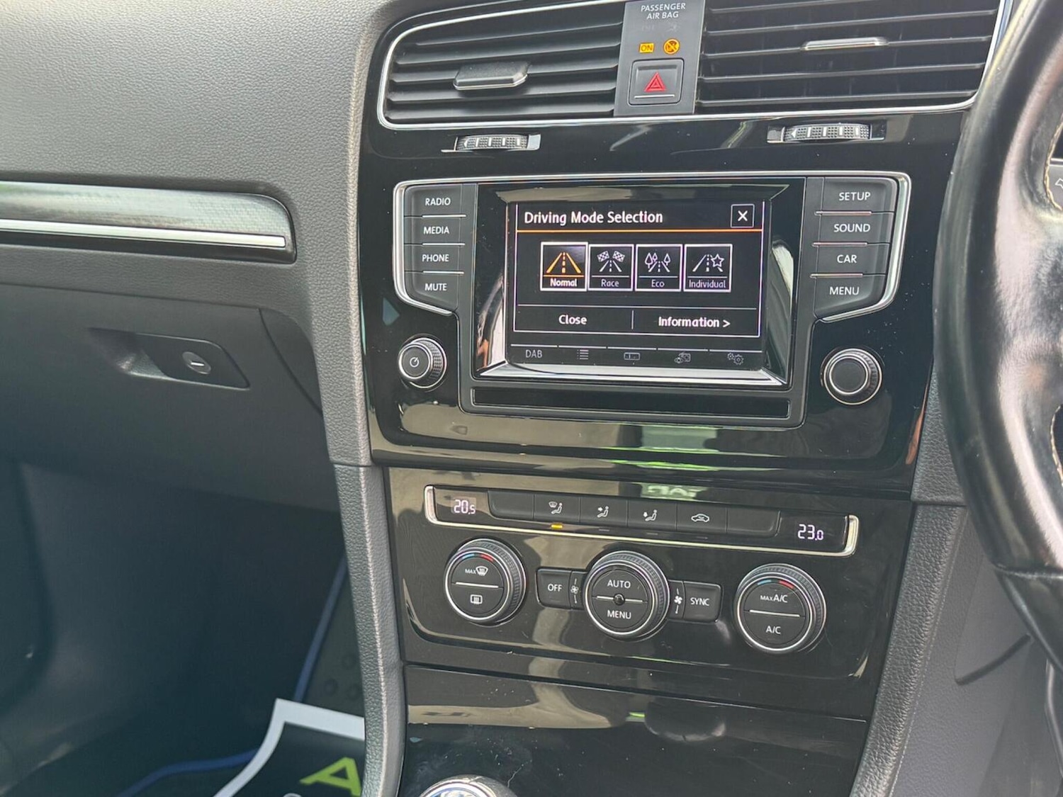 Used Volkswagen Golf 2015 for sale - 76618628: Photo 44