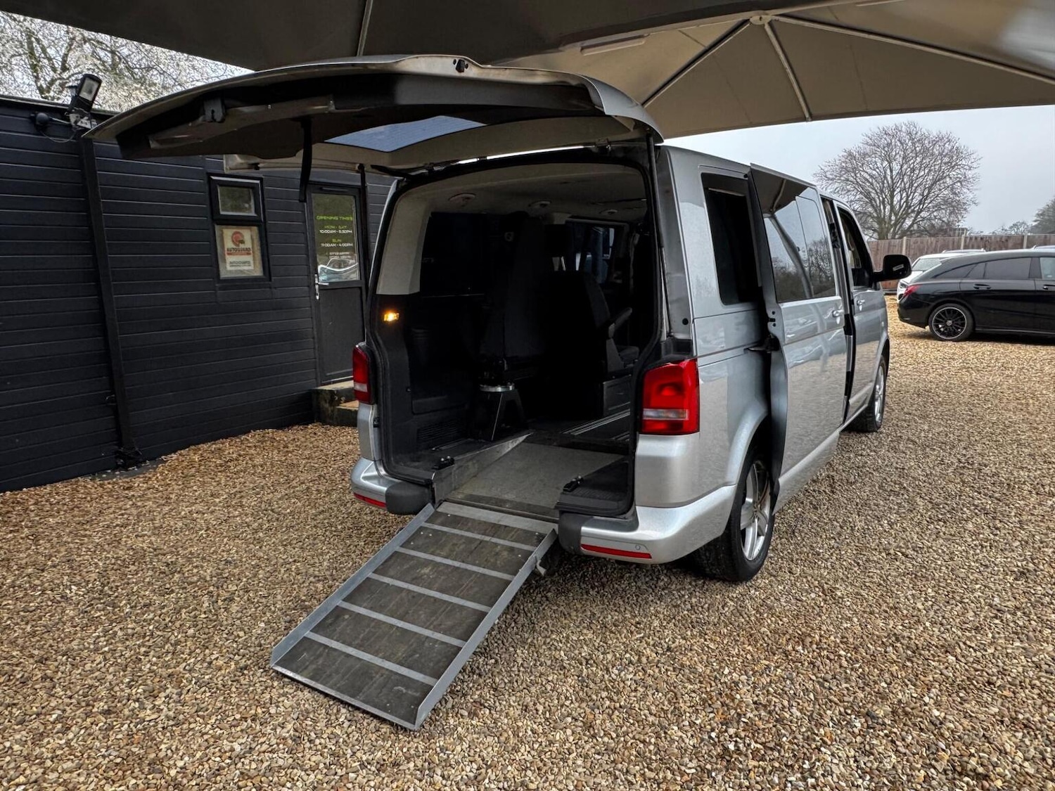 Used Volkswagen Caravelle 2014 for sale - 77774760: Photo 2