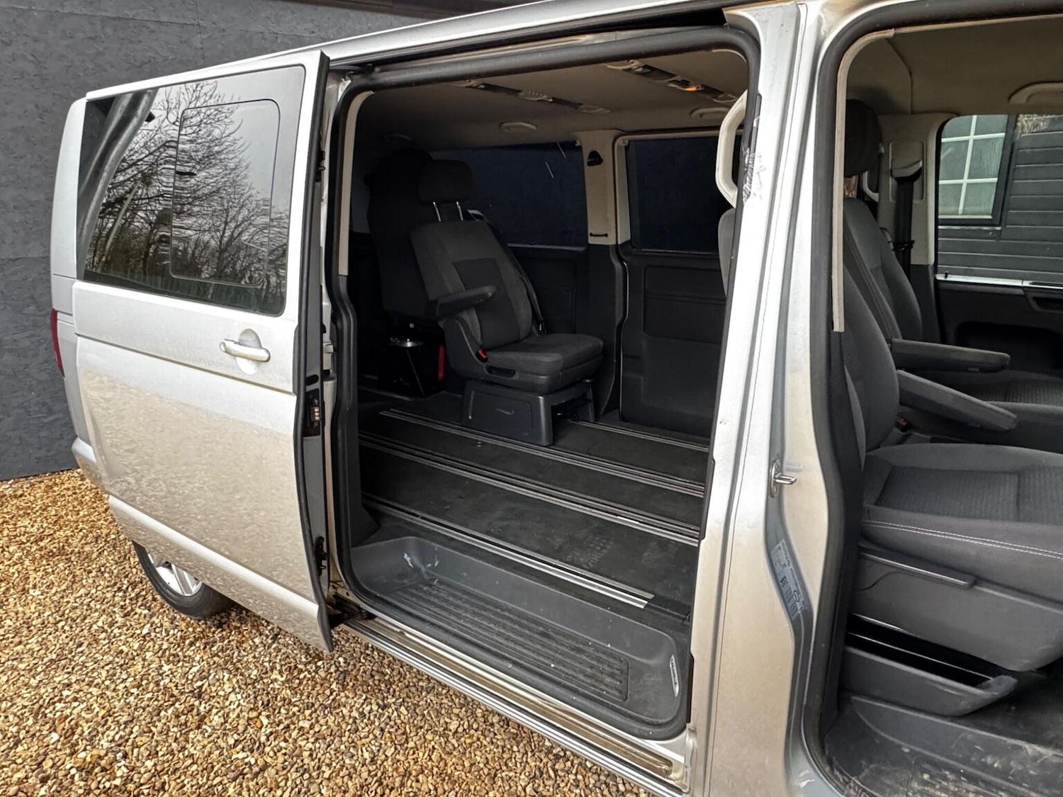 Used Volkswagen Caravelle 2014 for sale - 77774760: Photo 6