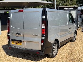 Used Renault Trafic 2018 for sale - 79596185: Photo