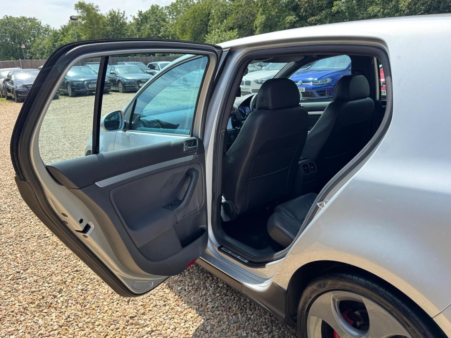 Vehicle 29