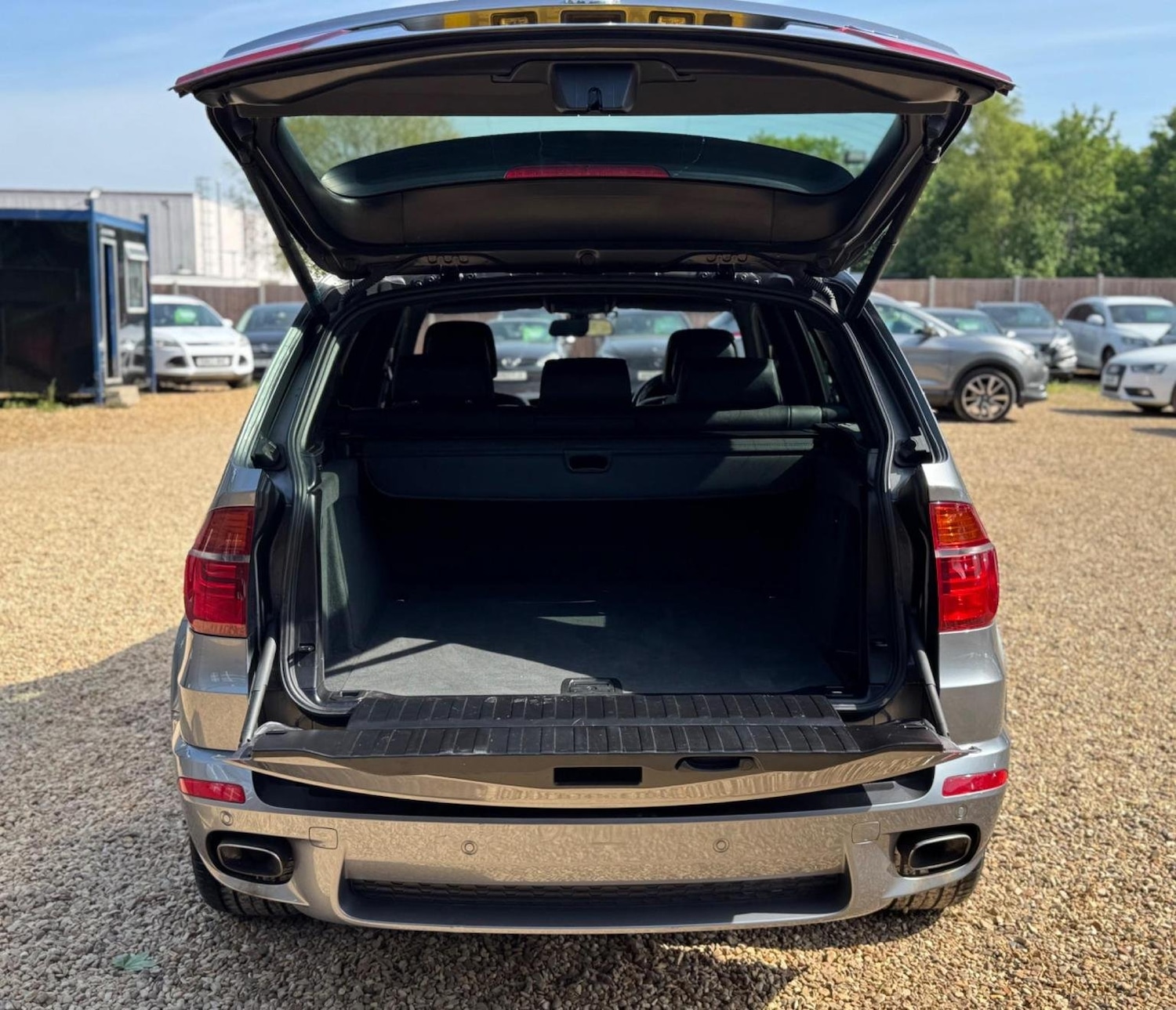 Vehicle 28
