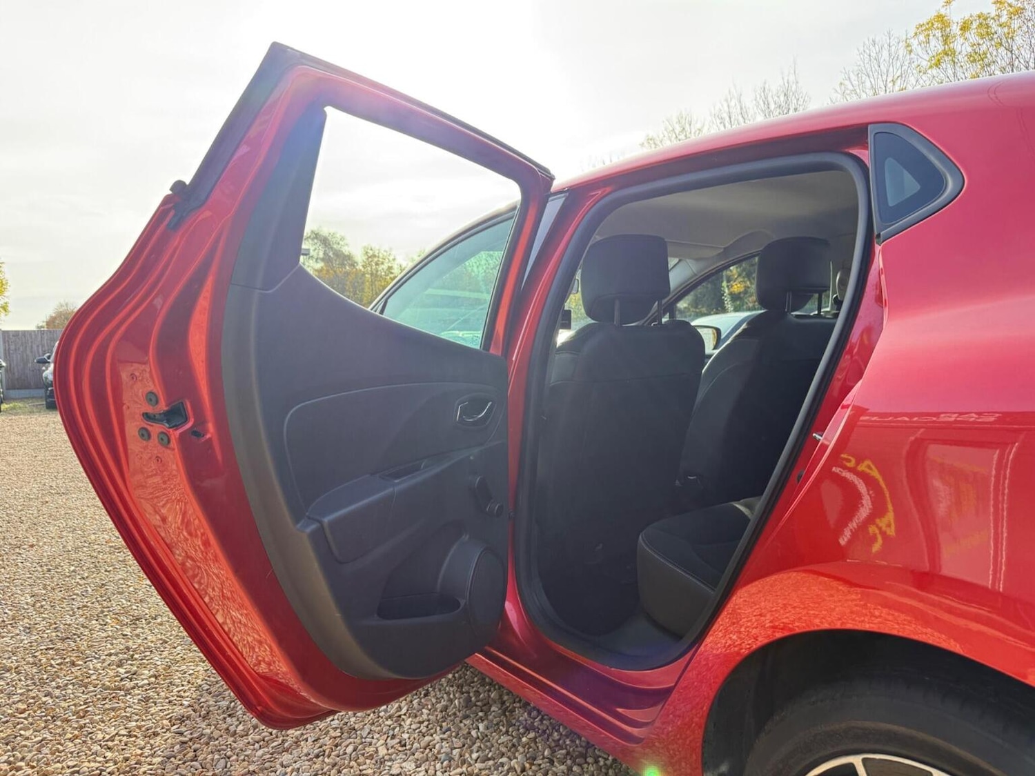 Used Renault Clio 2013 for sale - 76430951: Photo 30