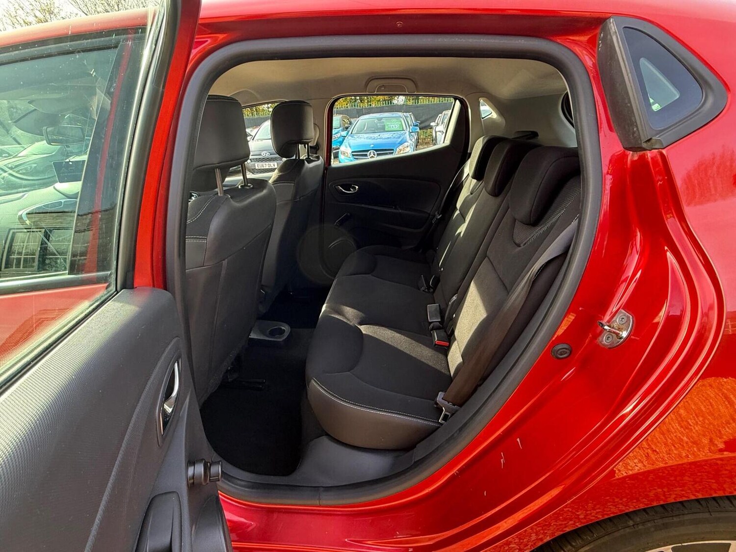 Used Renault Clio 2013 for sale - 76430951: Photo 31