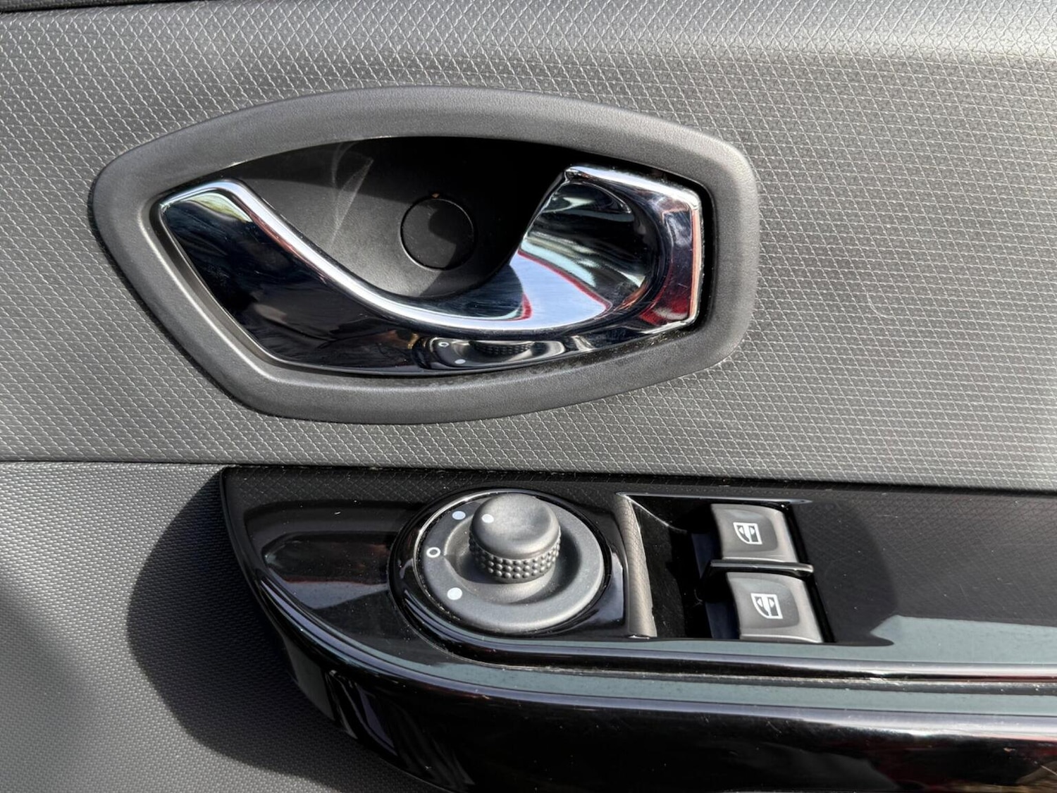 Used Renault Clio 2013 for sale - 76430951: Photo 45