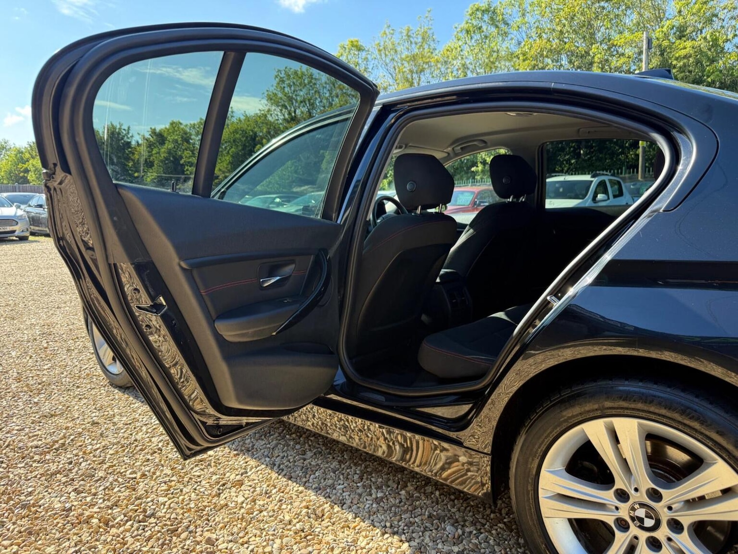 Used BMW 3 Series 2015 for sale - 76070367: Photo 30