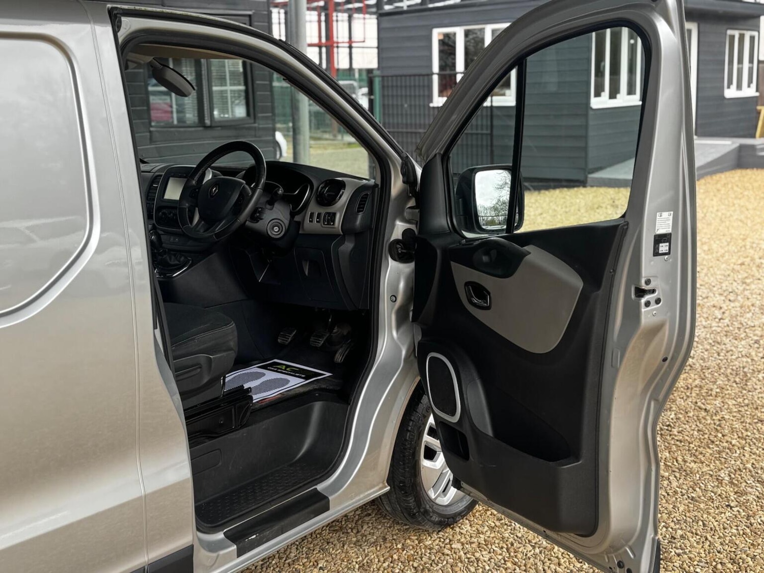 Used Renault Trafic 2015 for sale - 78011257: Photo 16