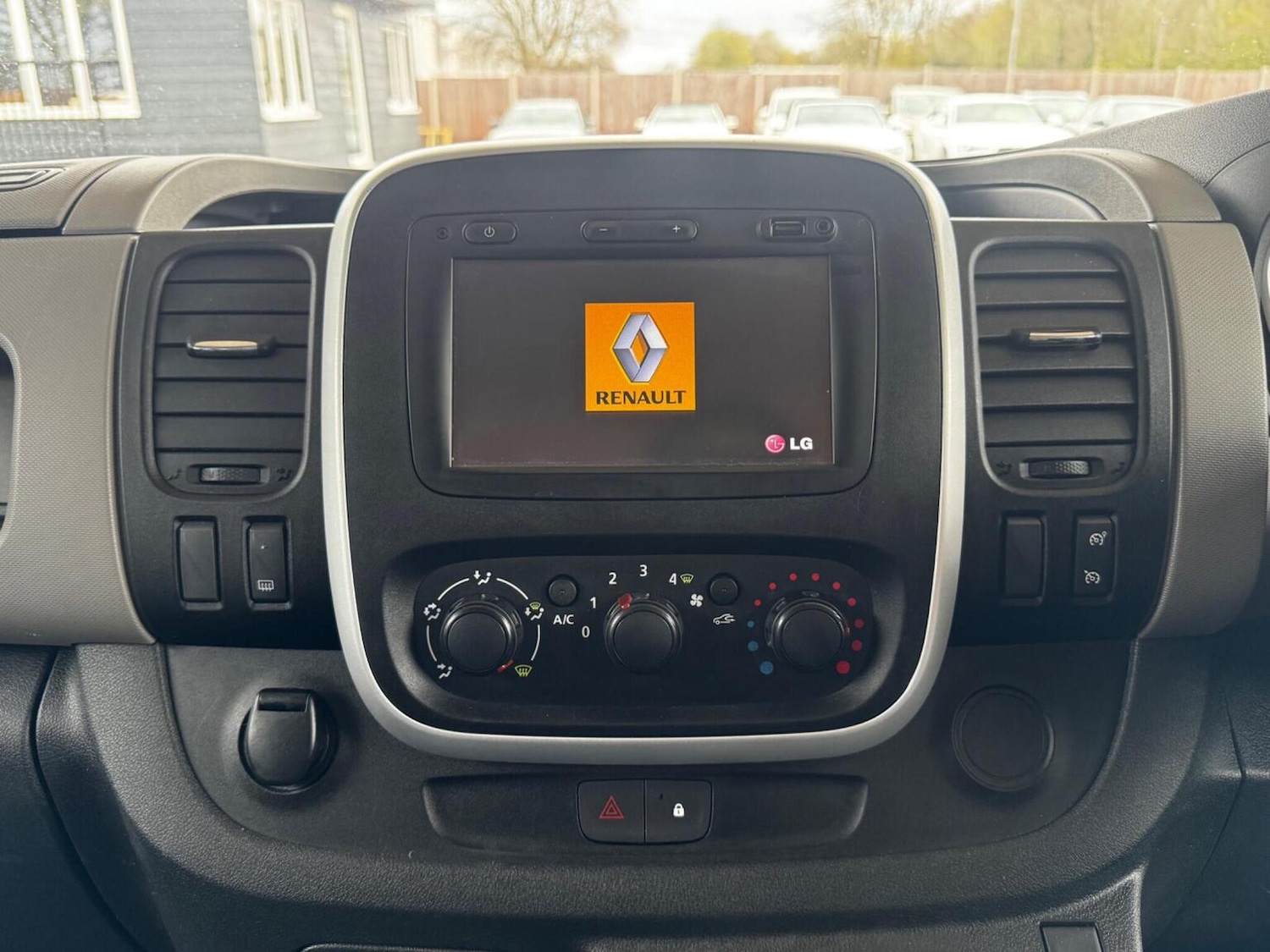 Used Renault Trafic 2015 for sale - 78011257: Photo 25