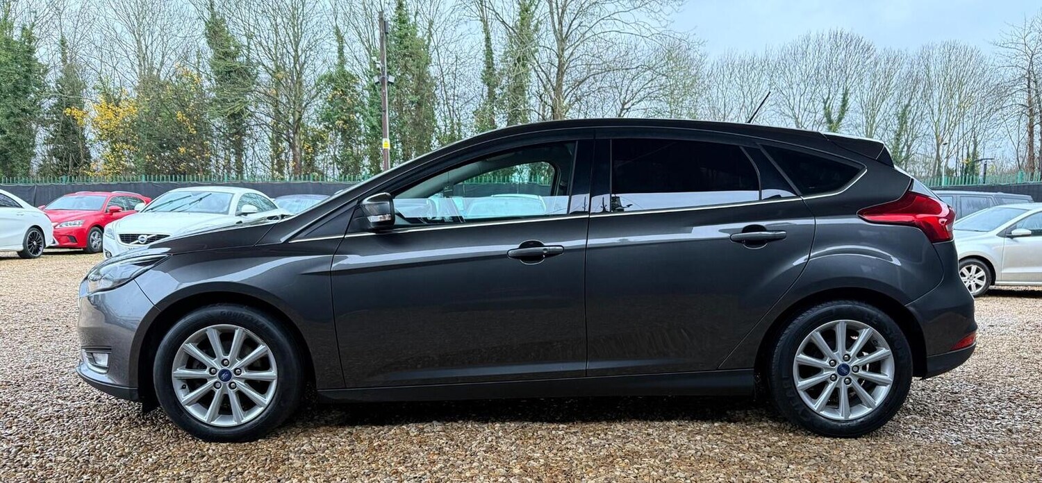 Used Ford Focus 2017 for sale - 76830360: Photo 8