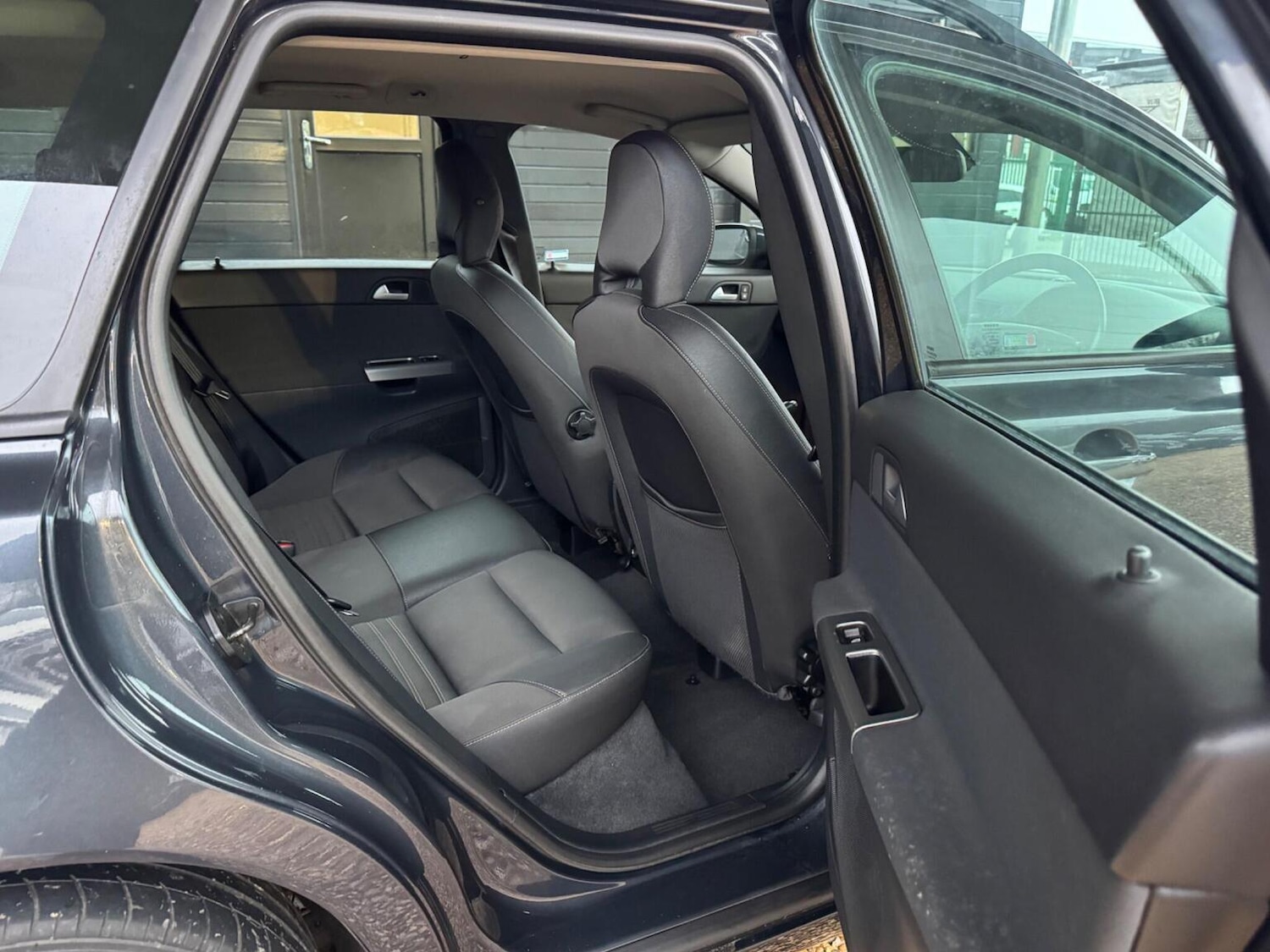 Used Volvo V50 2009 for sale - 77482281: Photo 16