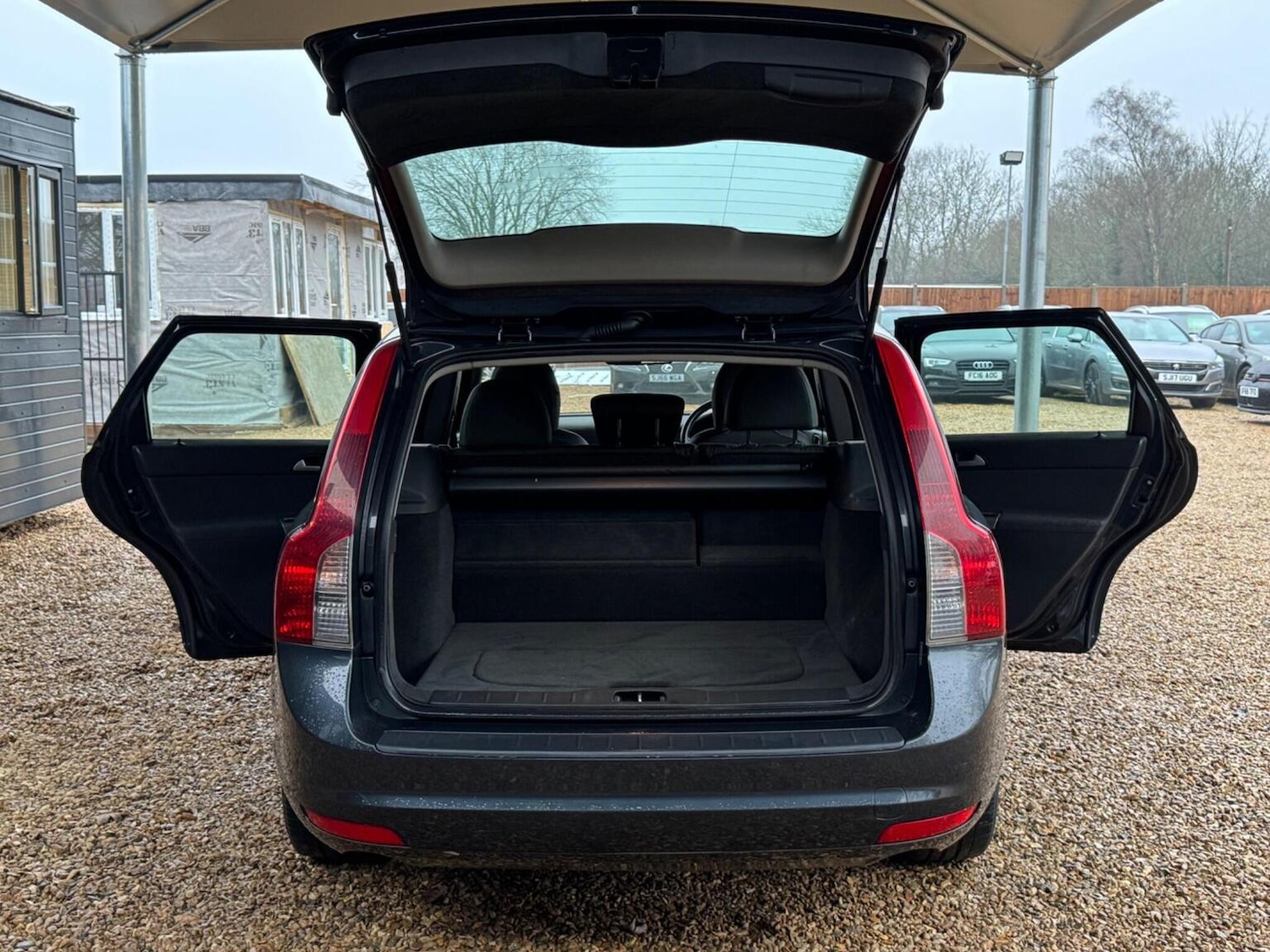 Used Volvo V50 2009 for sale - 77482281: Photo 19