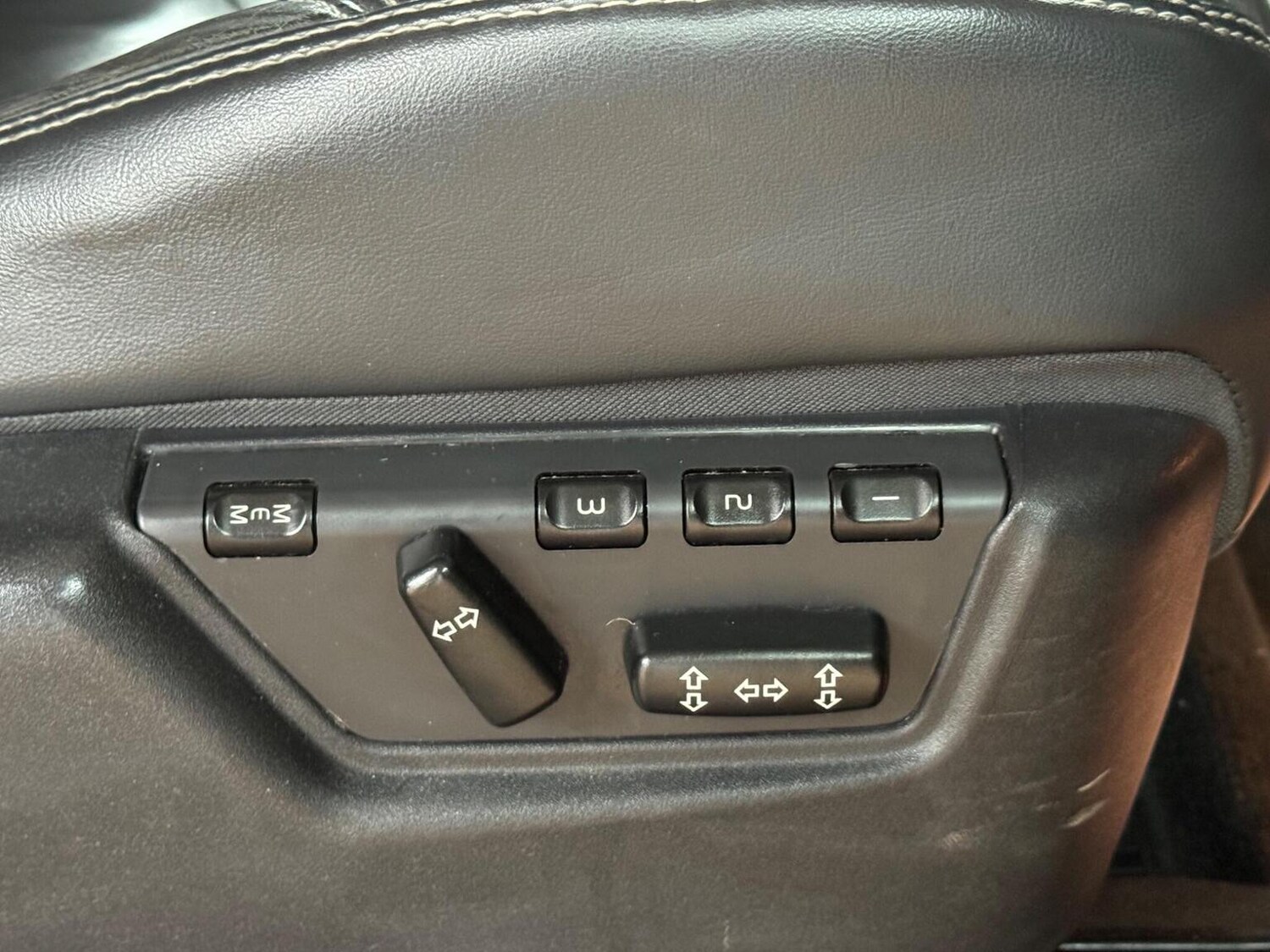 Used Volvo XC90 2013 for sale - 77363628: Photo 45