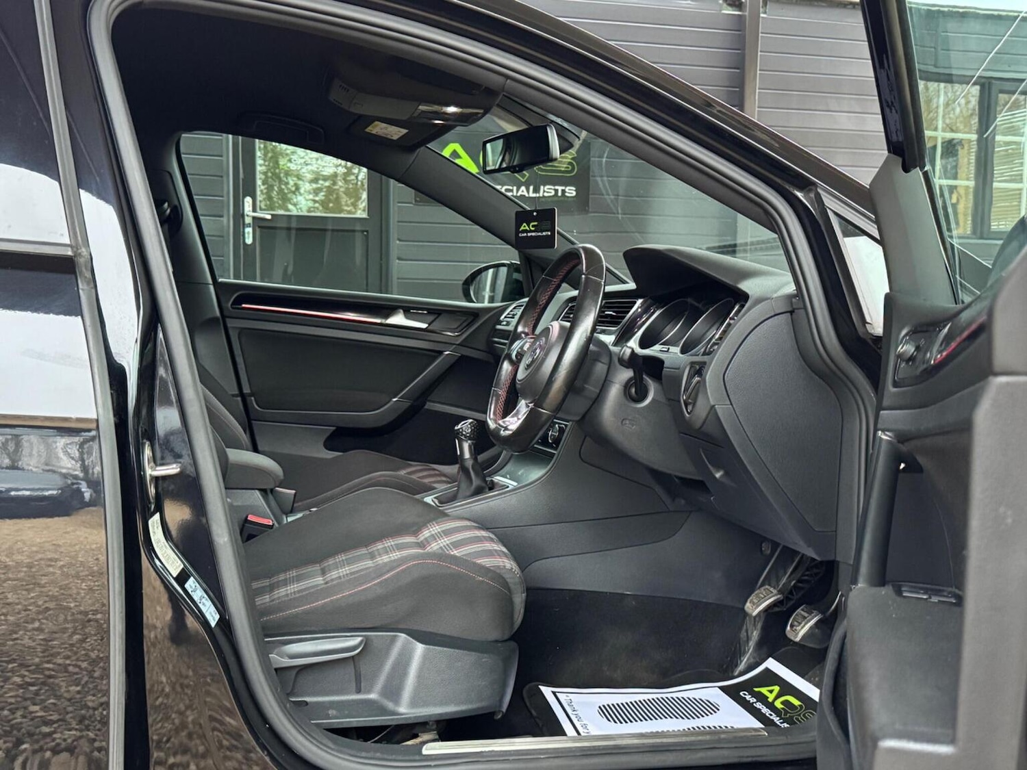 Used Volkswagen Golf 2015 for sale - 77385260: Photo 27