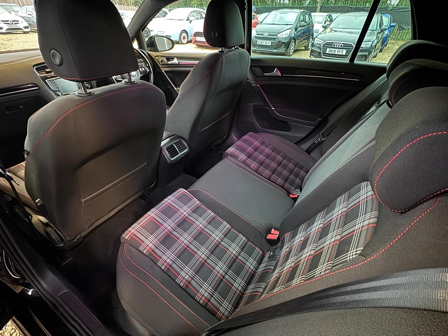 Used Volkswagen Golf 2015 for sale - 77385260: Photo 40