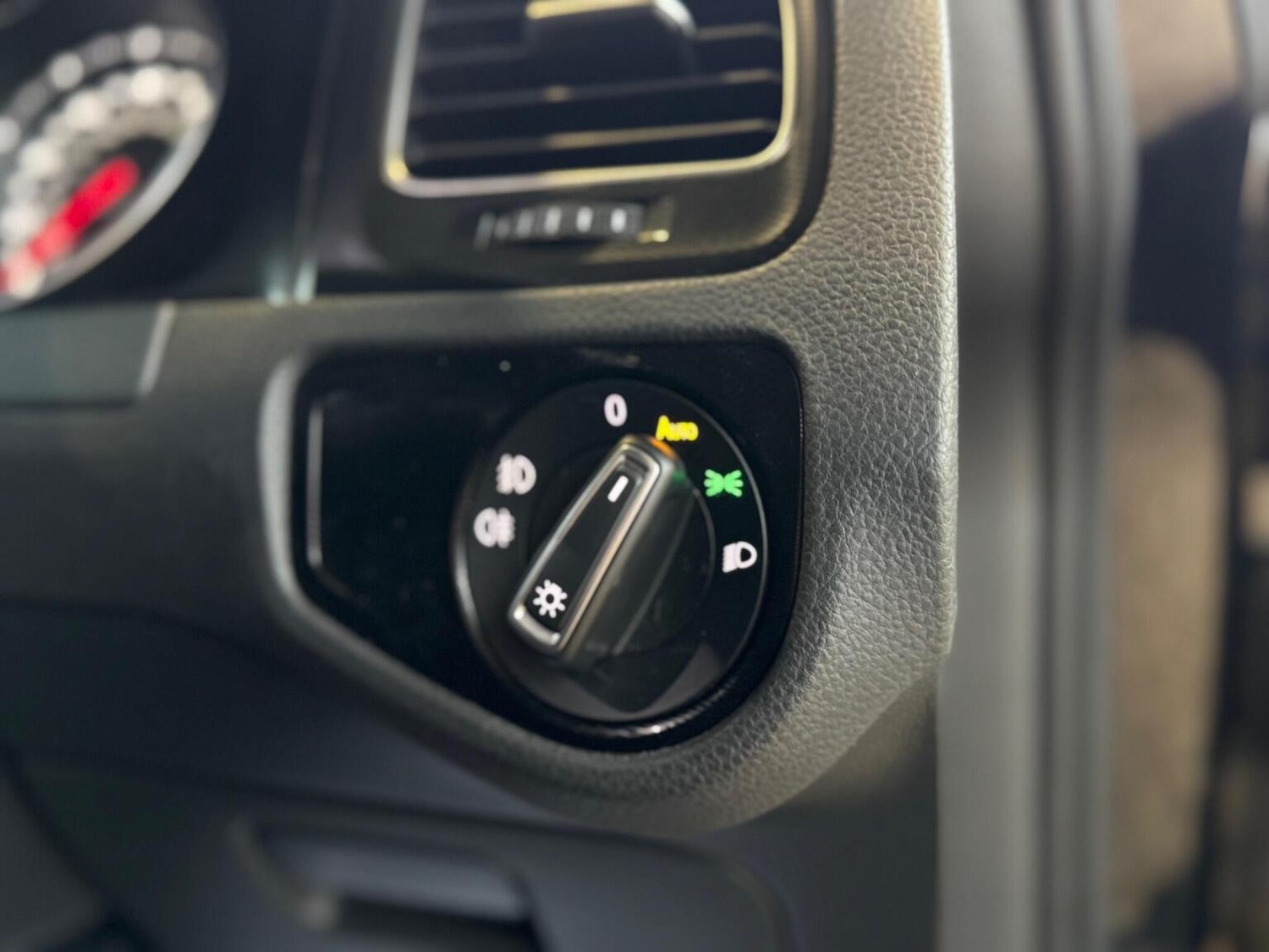 Used Volkswagen Golf 2015 for sale - 77385260: Photo 53