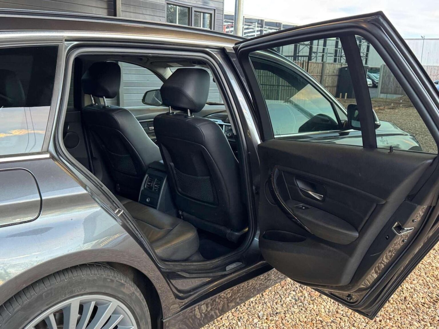 Used BMW 3 Series 2012 for sale - 77572745: Photo 21