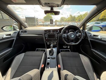 Used Volkswagen Golf 2016 for sale - 77464900: Photo