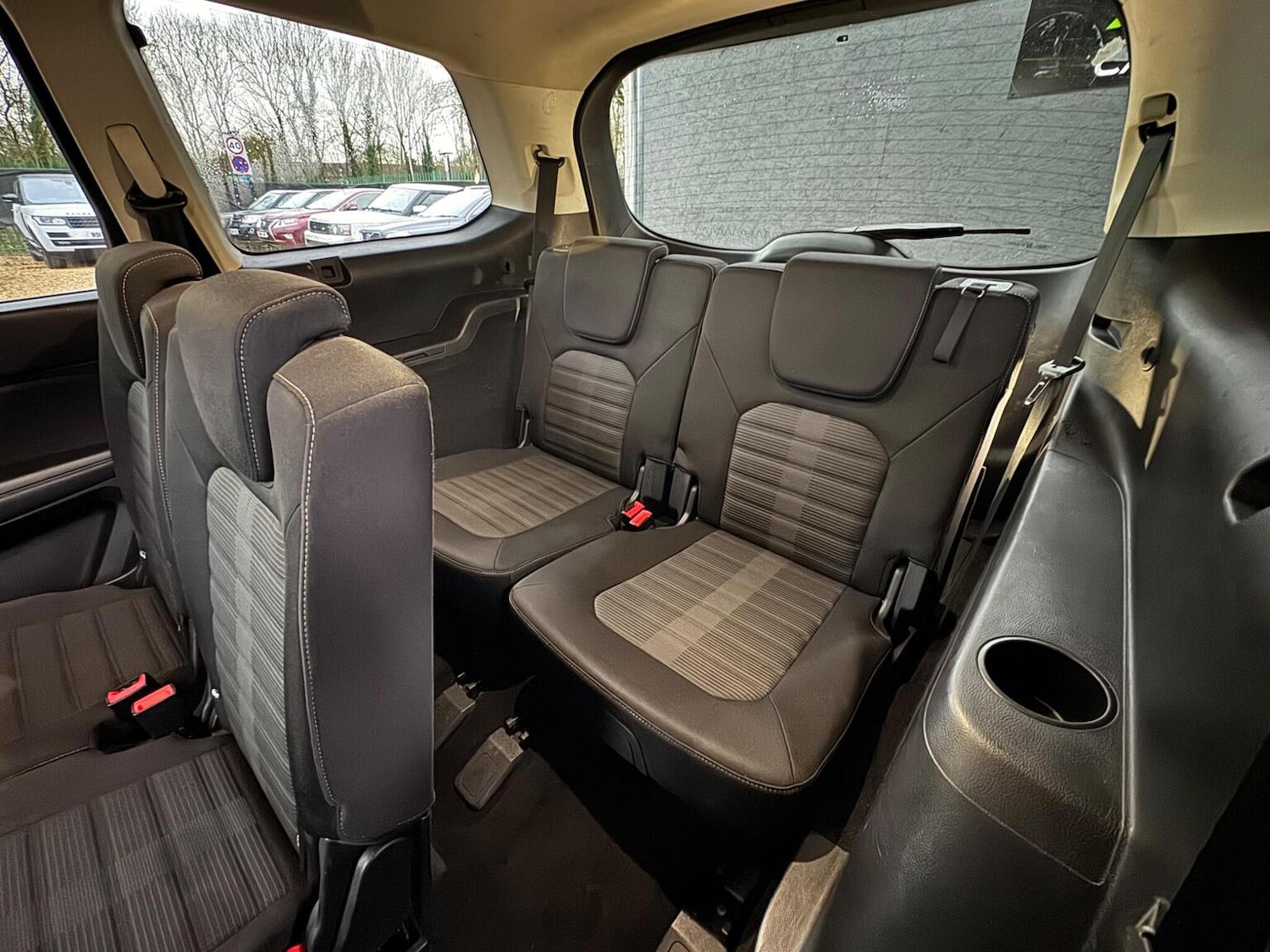 Used Ford Galaxy 2018 for sale - 77357317: Photo 32